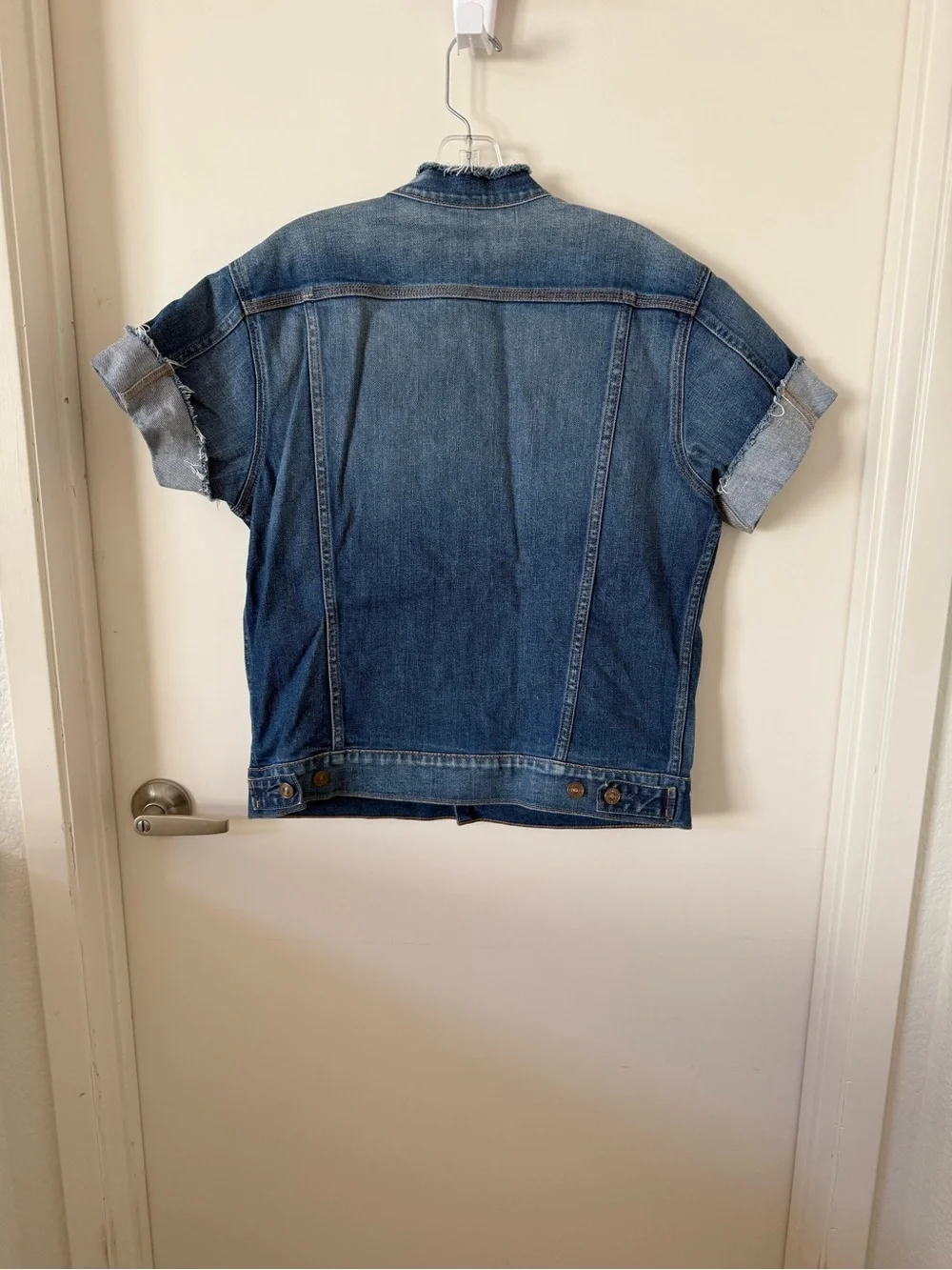 7 For All Mankind Raw Edge Short Sleeve Denim Jacket Size M - Picture 3 of 5